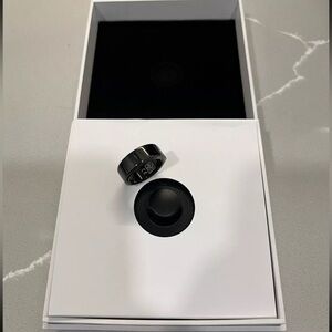 Oura ring Size 7 Heritage, Gen3 black.